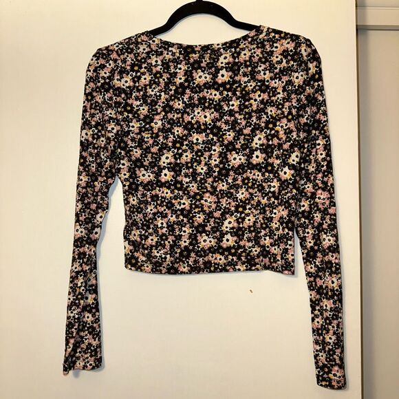 Wild Fable Cropped Long Sleeve Shirt Black Pink White Floral Ribbed Medium GUC - Picture 4 of 10